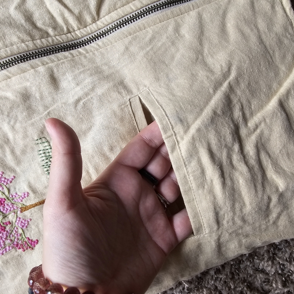 Reclaimed Vintage Embroidered Beige Vest Boho Chic Poet CoreFront Pockets Size S - Picture 7 of 9